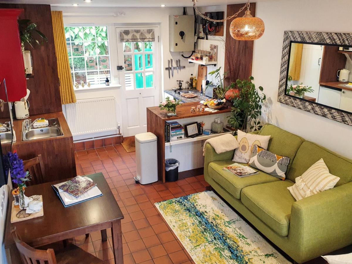 The Walnut, Meopham - A Private Retreat Rural Location Villa Buitenkant foto