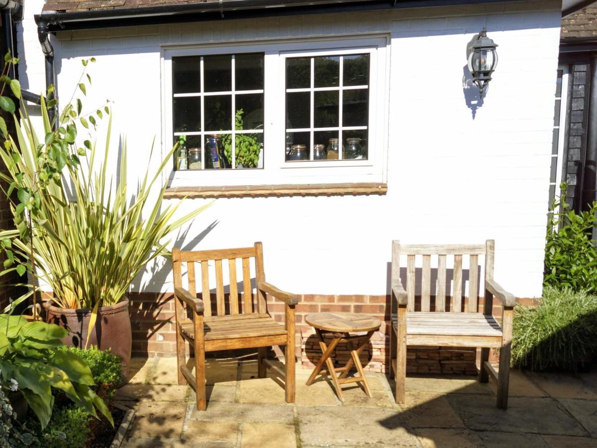 The Walnut, Meopham - A Private Retreat Rural Location Villa Buitenkant foto